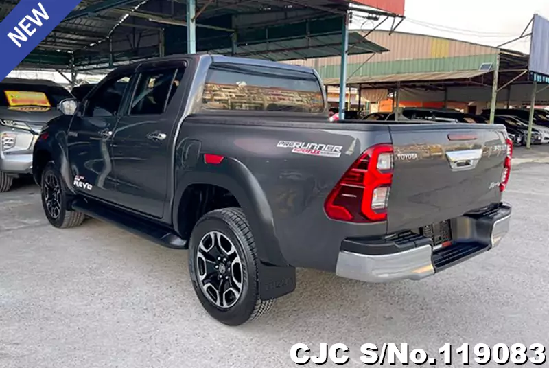 Toyota Hilux in Gray for Sale Image 1