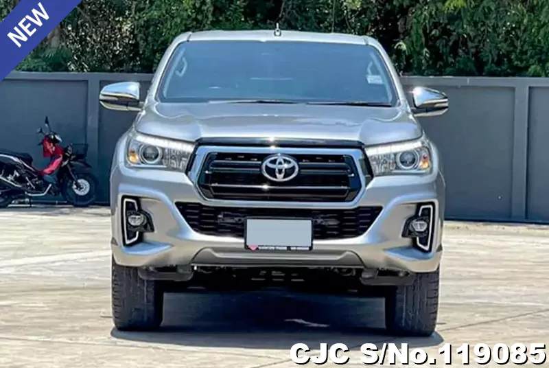 Toyota Hilux in Silver for Sale Image 4