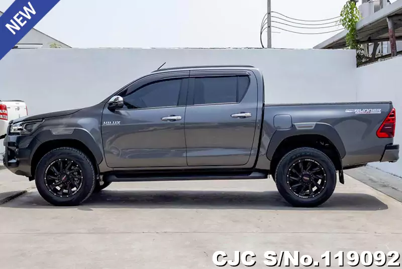 Toyota Hilux in Gray for Sale Image 7