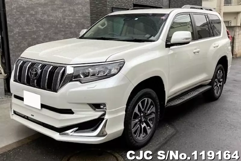 Toyota / Land Cruiser Prado 2023