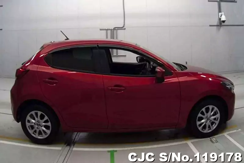2014 Mazda / Demio Stock No. 119178