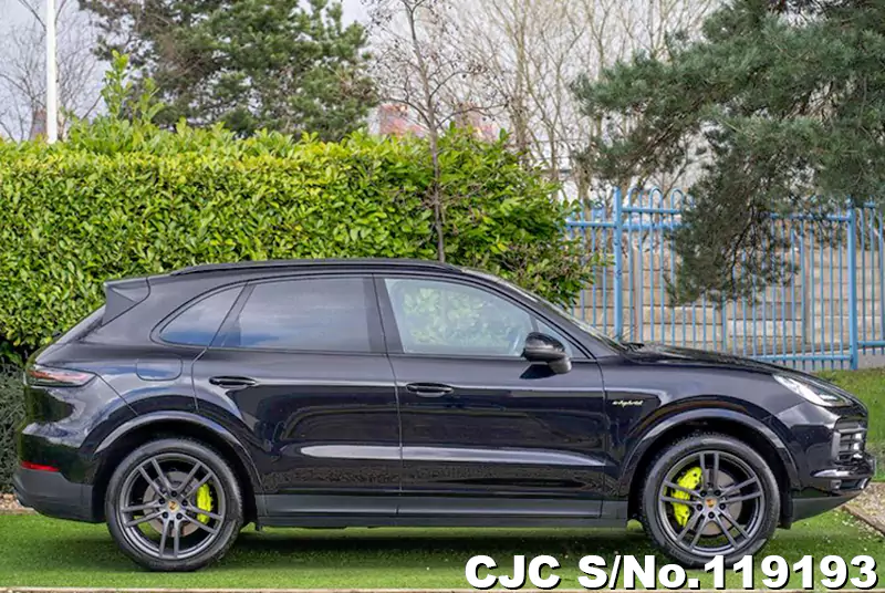 Porsche Cayenne in Black for Sale Image 6