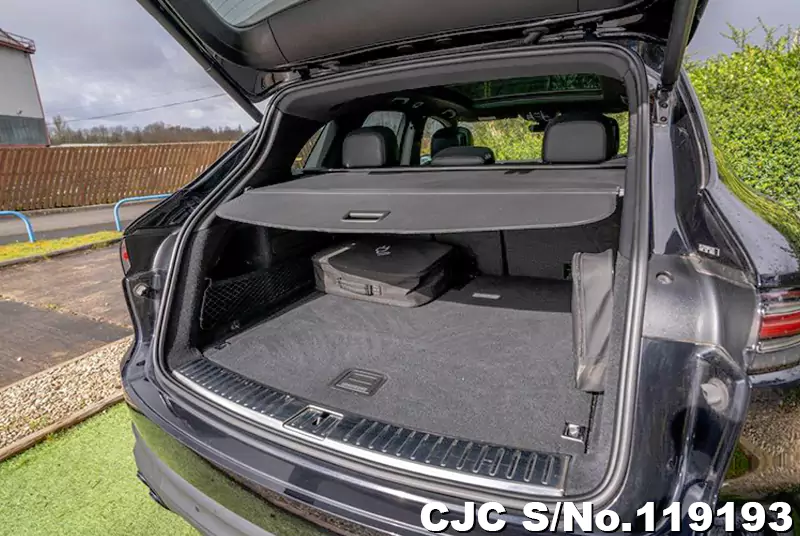 Porsche Cayenne in Black for Sale Image 8