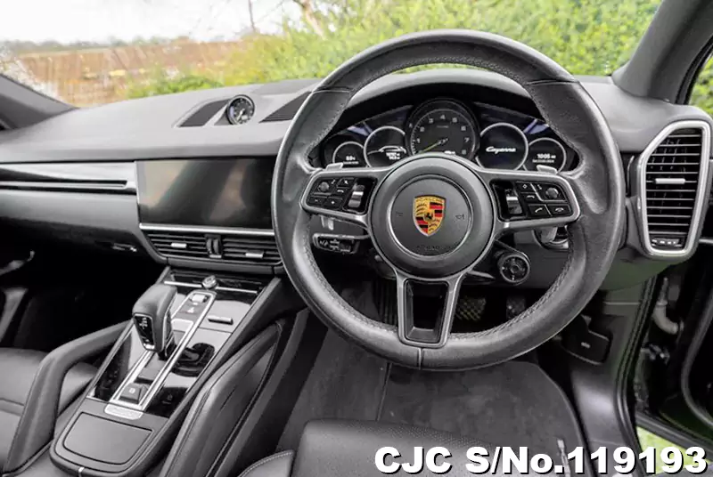 Porsche Cayenne in Black for Sale Image 9