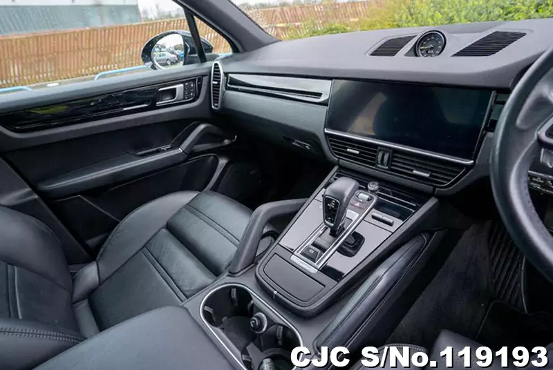 Porsche Cayenne in Black for Sale Image 11