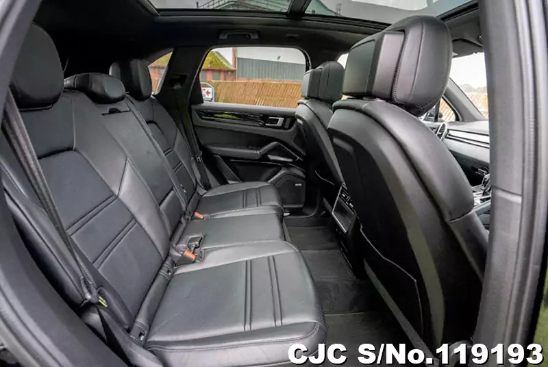 Porsche Cayenne in Black for Sale Image 13