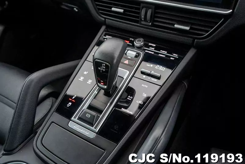 Porsche Cayenne in Black for Sale Image 15