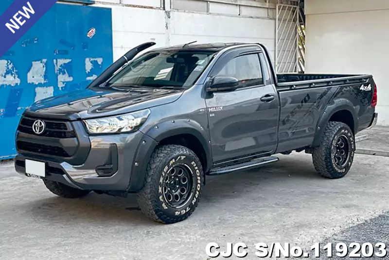 Toyota Hilux in Gray for Sale Image 3