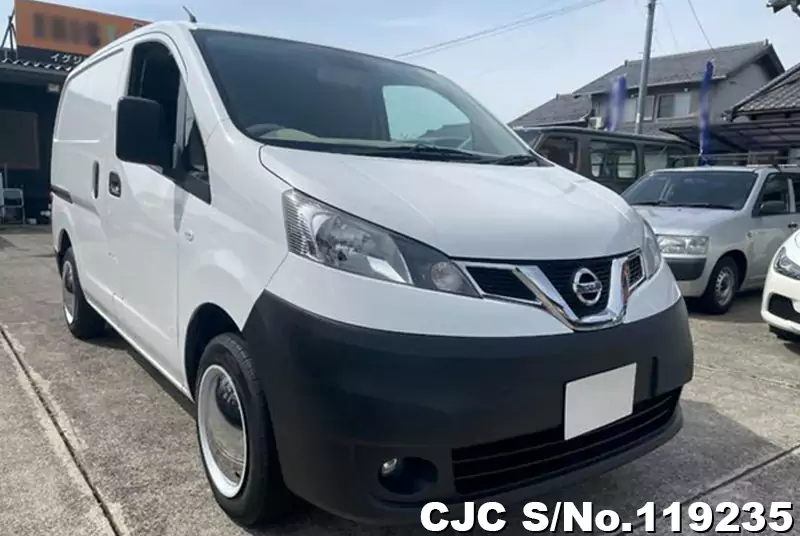 Nissan / NV200 2020
