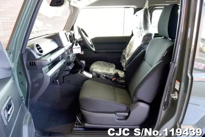 Suzuki Jimny in Green for Sale Image 7