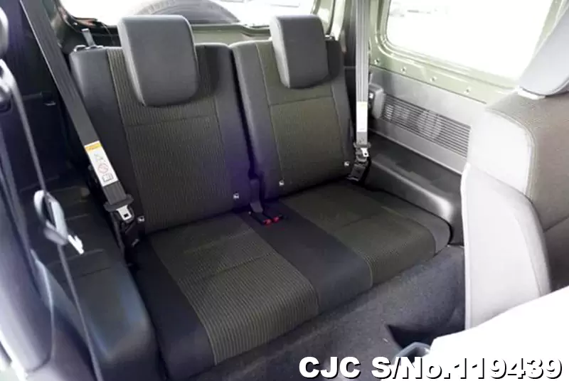 Suzuki Jimny in Green for Sale Image 8