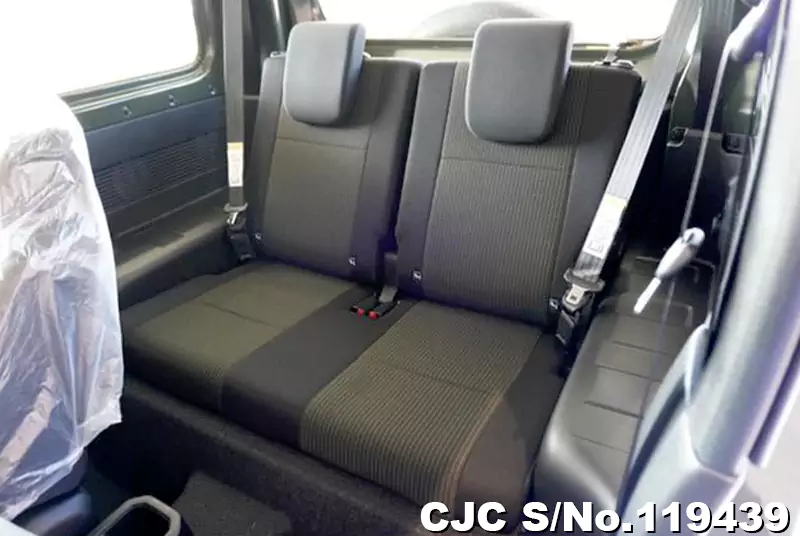 Suzuki Jimny in Green for Sale Image 9