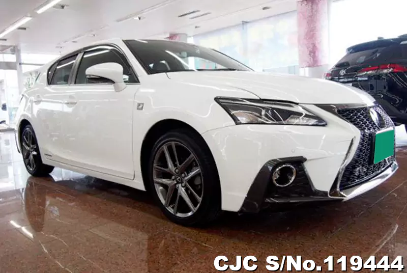 Lexus / CT200h 2023