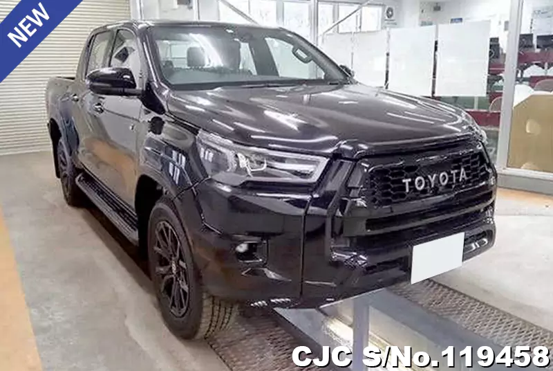 Toyota / Hilux 2023