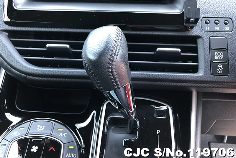 2018 Toyota Voxy Black for sale | Stock No. 119706 | Japanese Used