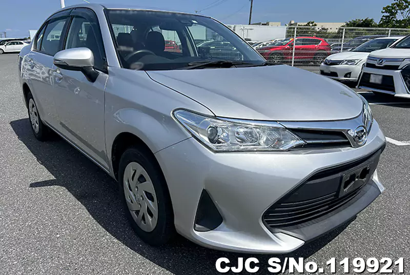Toyota / Corolla Axio 2018