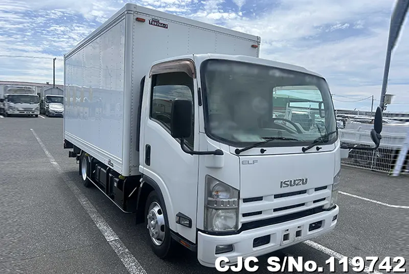 Isuzu / Elf 2013