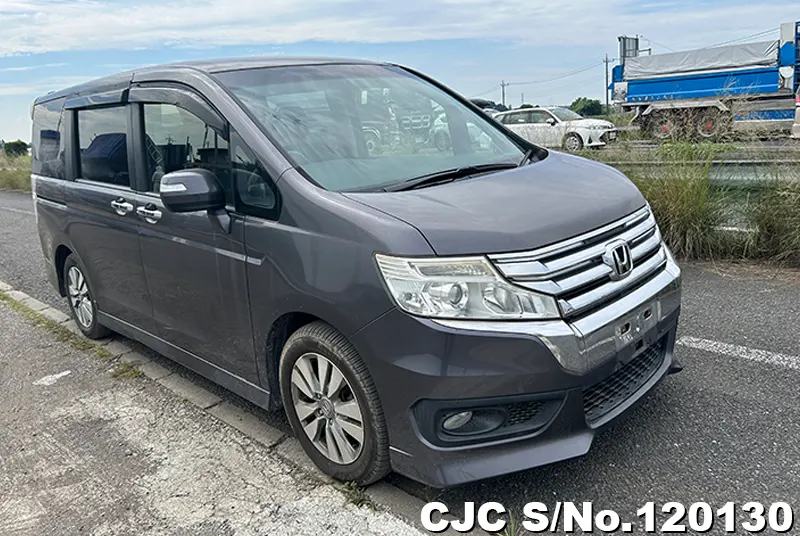 Honda / Step Wagon 2014