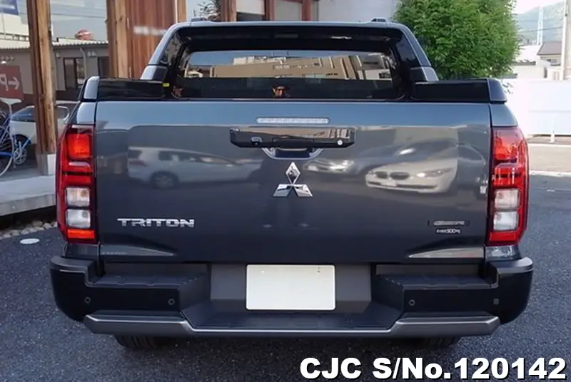 Mitsubishi Triton in Black for Sale Image 3