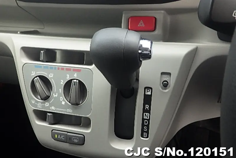 Daihatsu Mira E:S in Silver for Sale Image 15