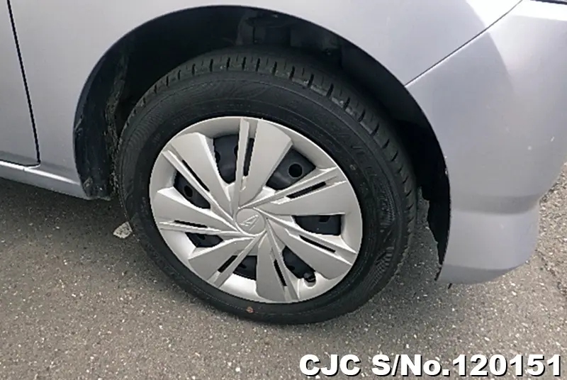 Daihatsu Mira E:S in Silver for Sale Image 16