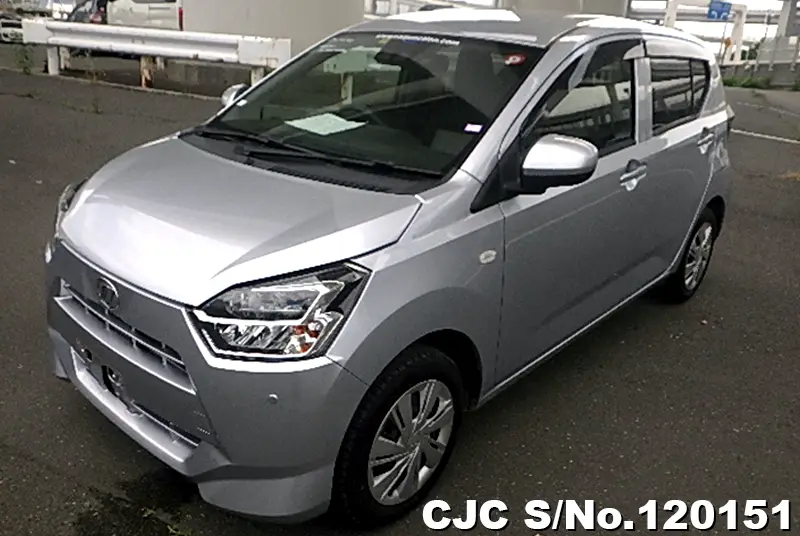 Daihatsu Mira E:S in Silver for Sale Image 3