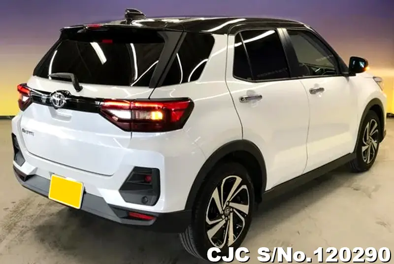 Toyota Raize in White for Sale Image 1