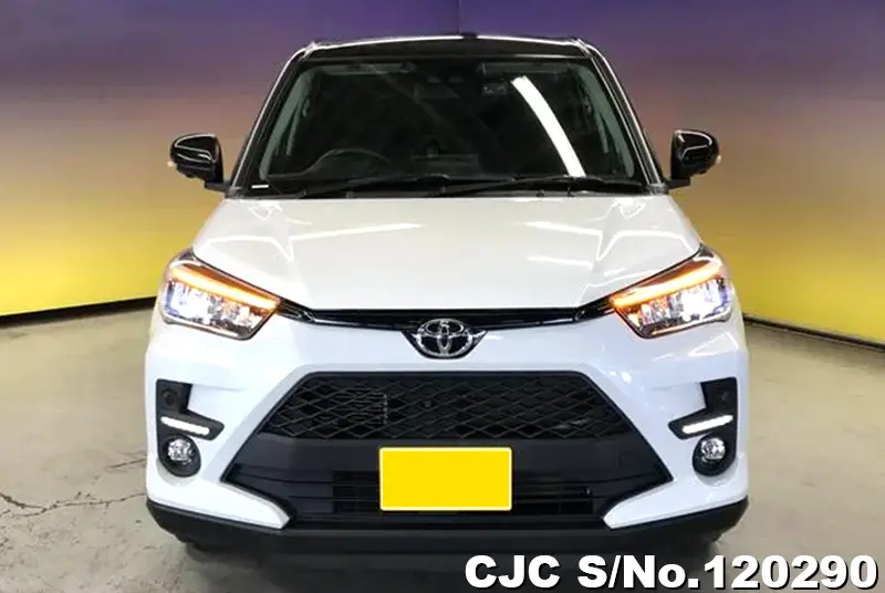 Toyota Raize in White for Sale Image 3