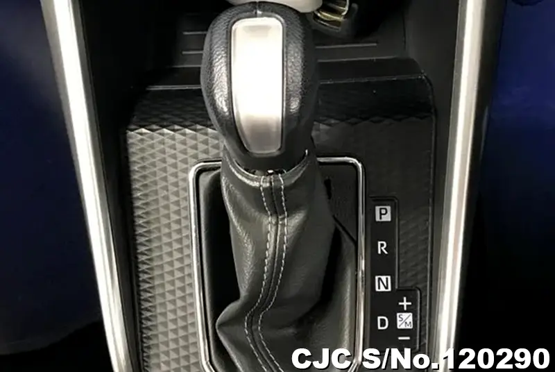 Toyota Raize in White for Sale Image 17