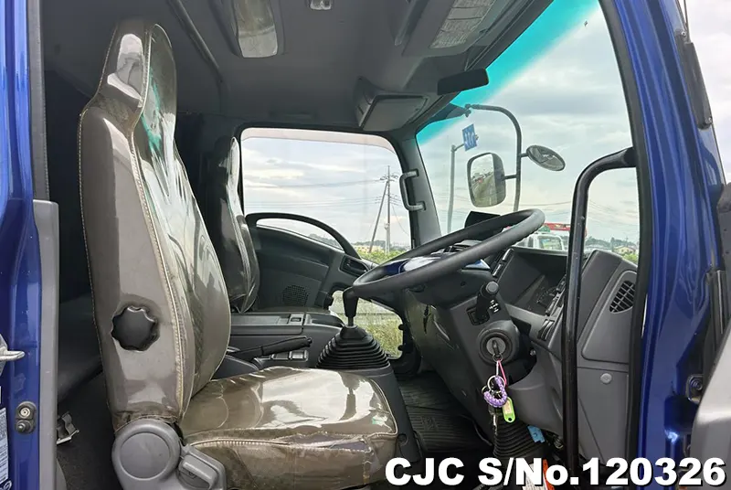 2014 Isuzu / Forward Stock No. 120326