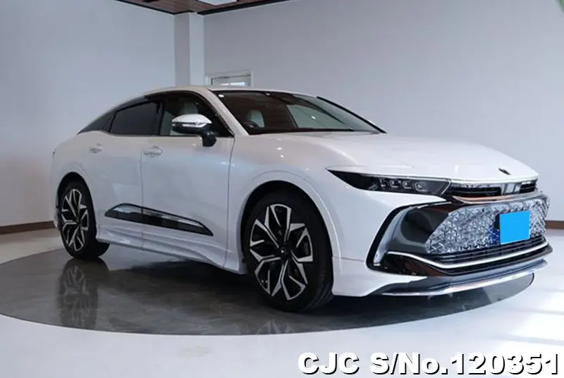 Toyota / Crown Crossover 2023