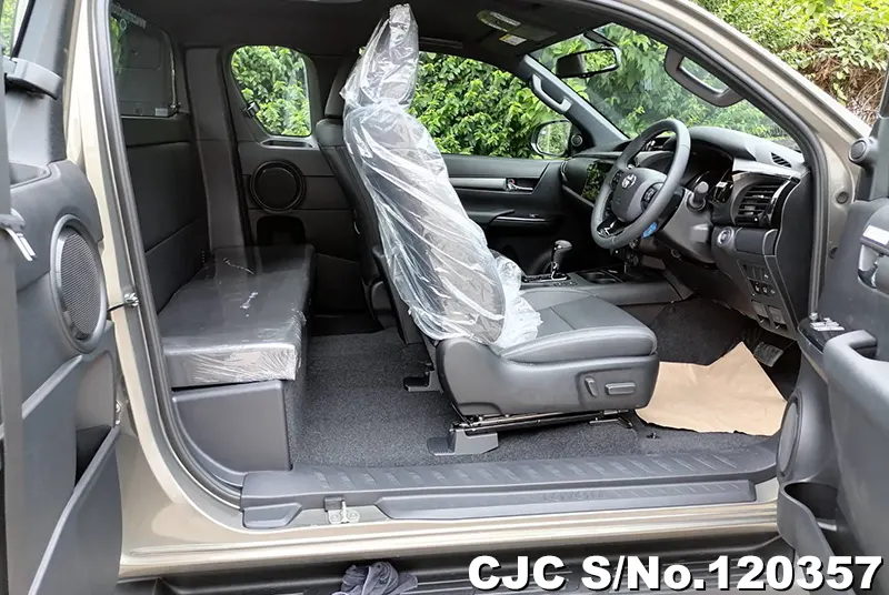 2025 Toyota / Hilux / Revo Rocco Stock No. 120357