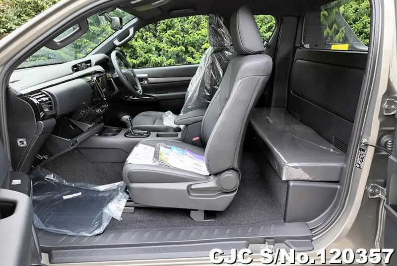 2025 Toyota / Hilux / Revo Rocco Stock No. 120357