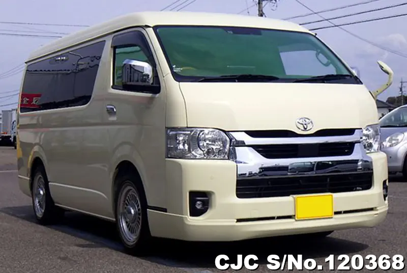 Toyota / Hiace 2023