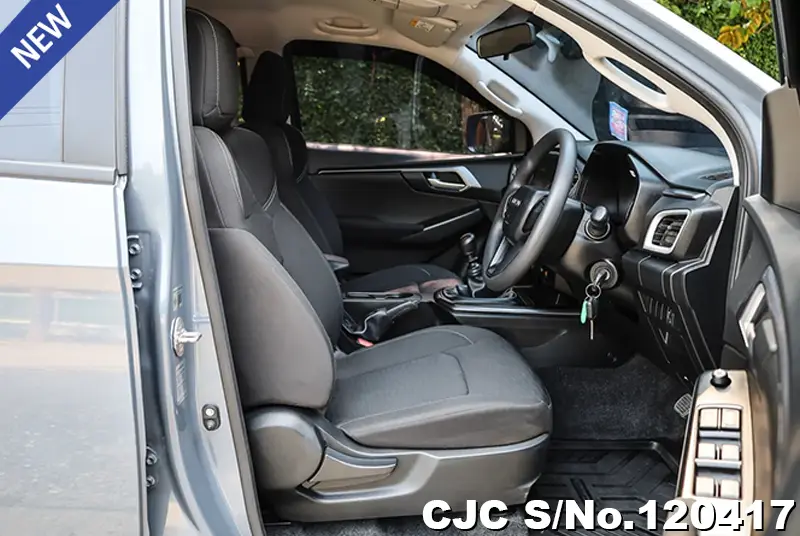 Isuzu D-Max in Gray for Sale Image 11