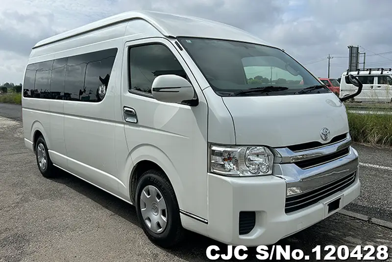 Toyota / Hiace 2017