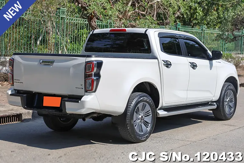 Isuzu D-Max in White for Sale Image 2