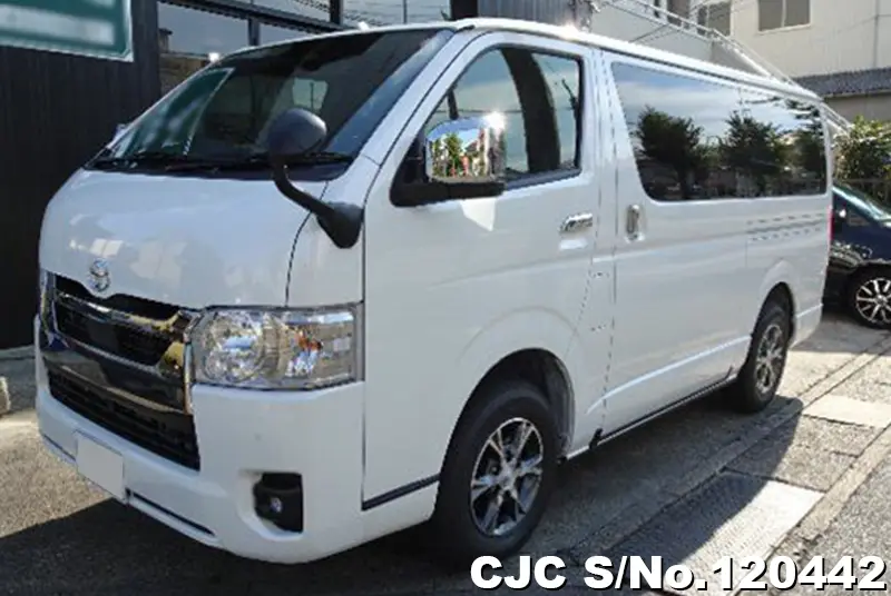 Toyota / Hiace 2023