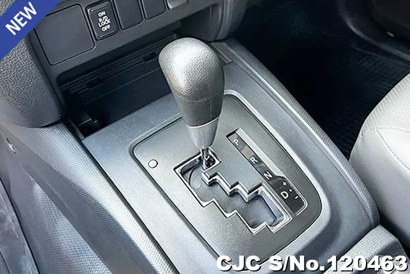 Mitsubishi Triton in White for Sale Image 8