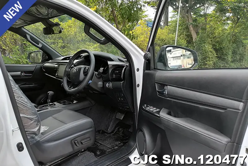 2025 Toyota / Hilux / Revo Rocco Stock No. 120477