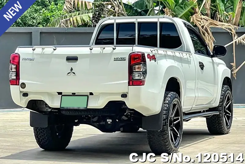 Mitsubishi Triton in White for Sale Image 2