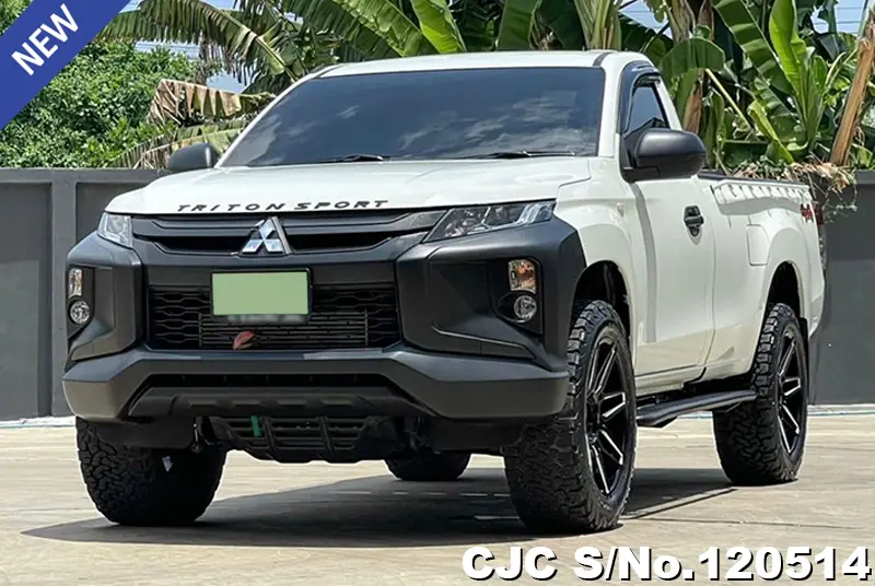 Mitsubishi Triton in White for Sale Image 3