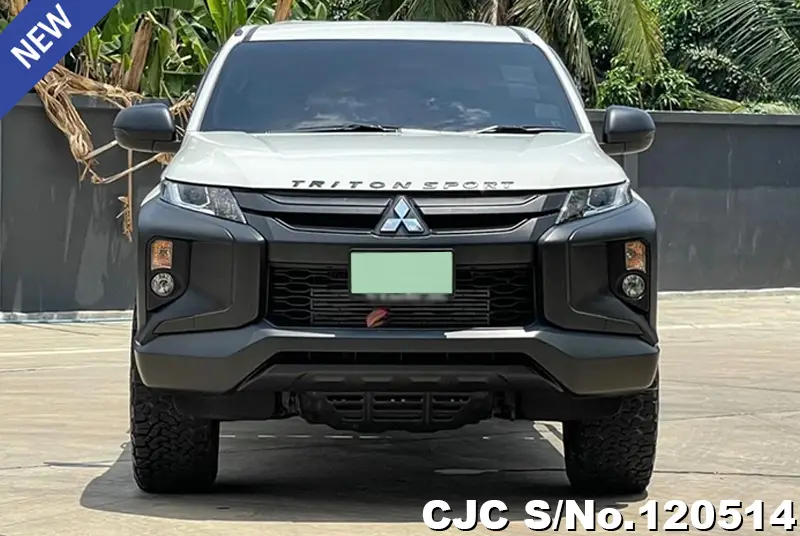 Mitsubishi Triton in White for Sale Image 4