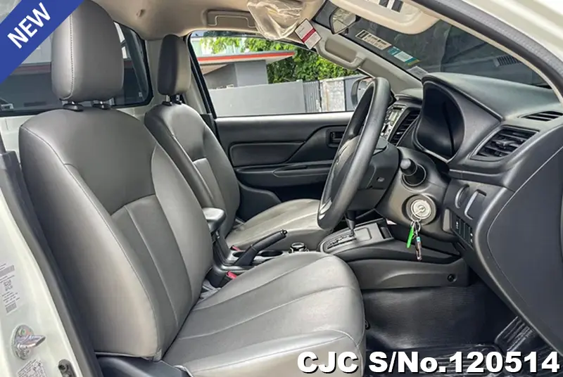 Mitsubishi Triton in White for Sale Image 7