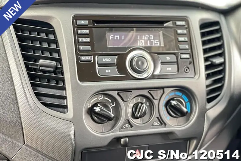 Mitsubishi Triton in White for Sale Image 10