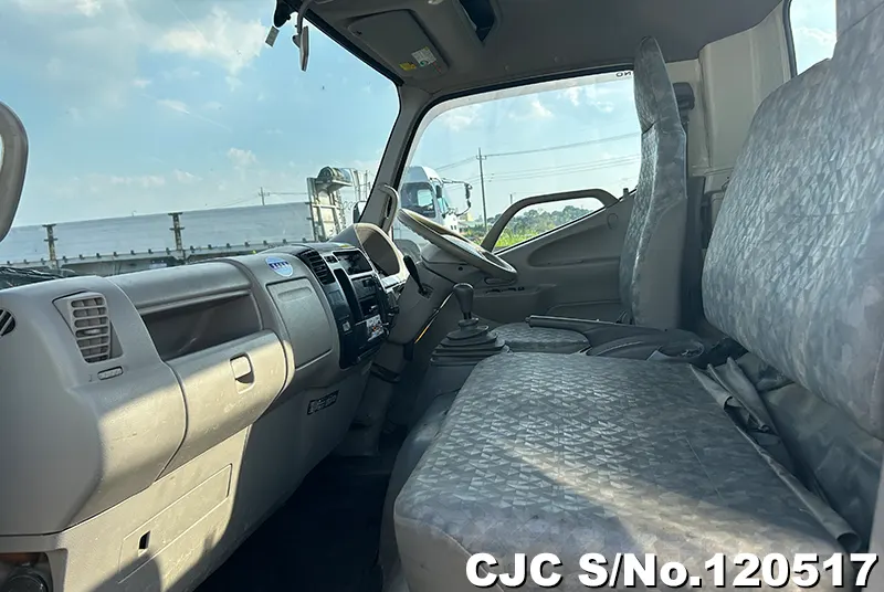2011 Hino / Dutro Stock No. 120517