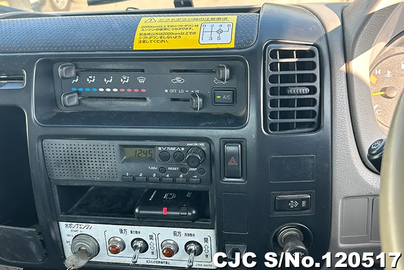 2011 Hino / Dutro Stock No. 120517