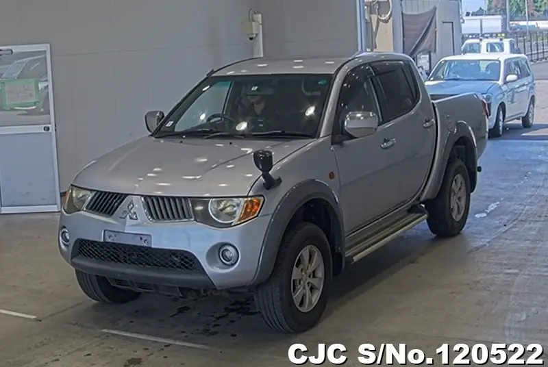 Mitsubishi / Triton 2008