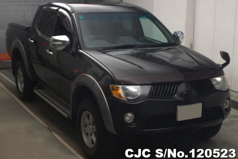 Mitsubishi / Triton 2009
