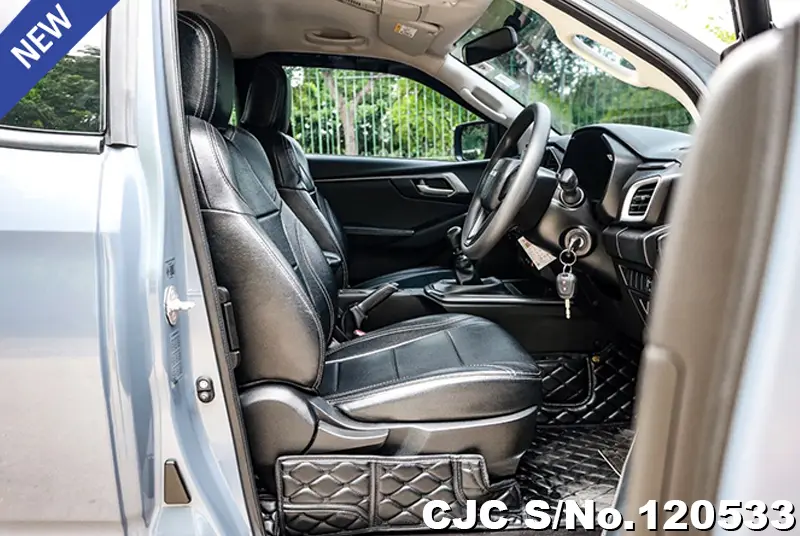 Isuzu D-Max in Gray for Sale Image 10